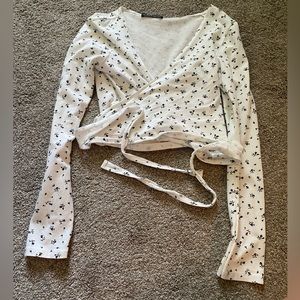 Brandy Melville Wrap Long Sleeve